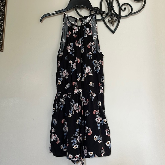 halter top romper - Picture 1 of 3